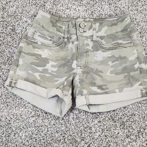 SO Camo Print Women's Shorts